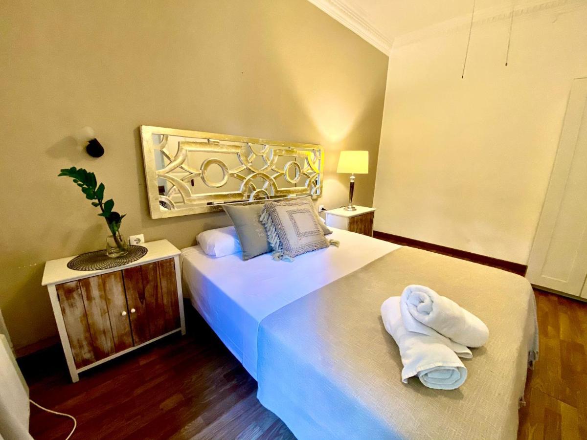 Alani Montjuic Hostel Barcelona Ngoại thất bức ảnh