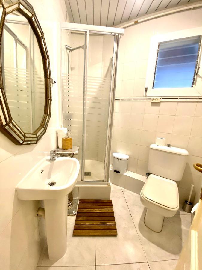 Alani Montjuic Hostel Barcelona Ngoại thất bức ảnh