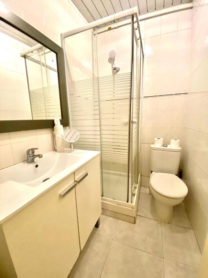Alani Montjuic Hostel Barcelona Ngoại thất bức ảnh