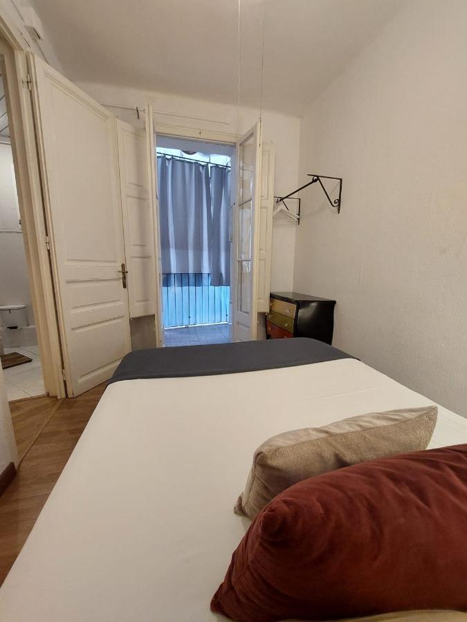 Alani Montjuic Hostel Barcelona Ngoại thất bức ảnh
