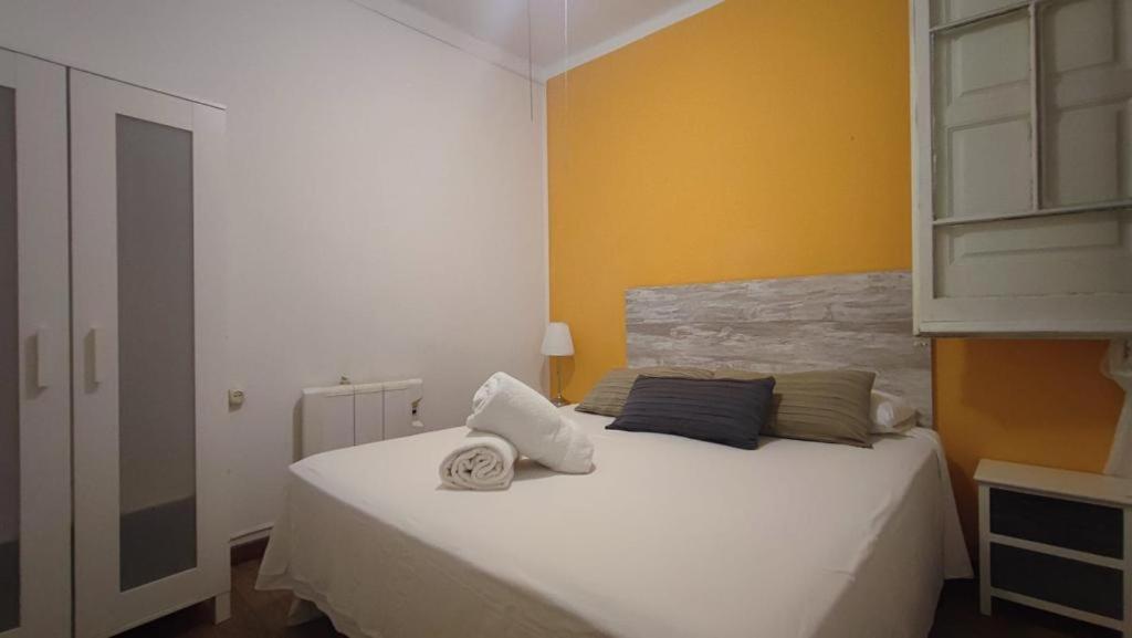 Alani Montjuic Hostel Barcelona Ngoại thất bức ảnh